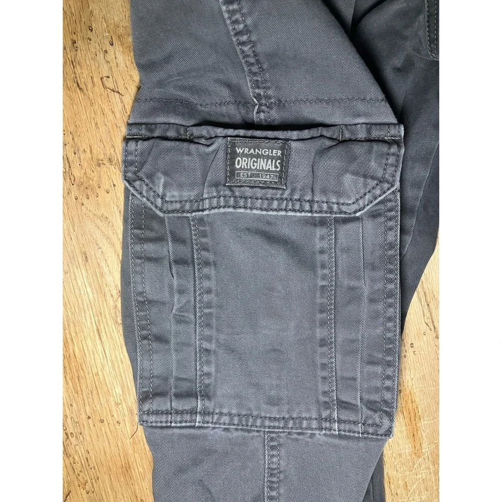 Wrangler Gray Cargo Pants with Durable Design - Picture 4 of 5